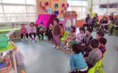 幼儿园教案《我会用筷子了》设计意图