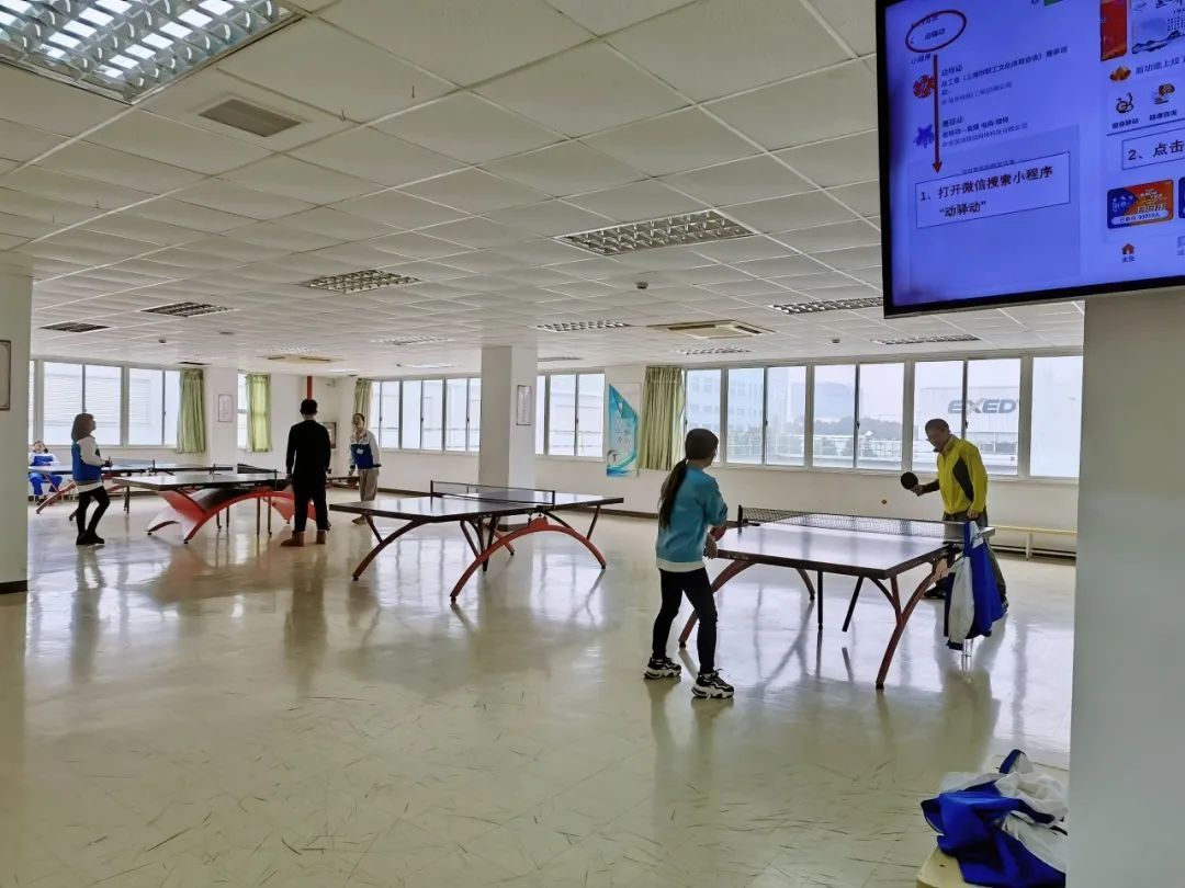 综合训练器 健身_健身器材综合训练器的使用方法_健身器材训练动作讲解