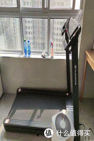 亿健智能跑步机开箱评测:我为什么在70㎡的小屋内选择这样一个大家伙