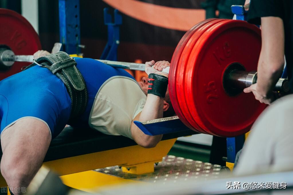 健身要带手套吗_健身手套有必要买带束带的么_手套健身带要洗吗