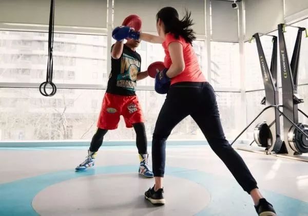 手套太紧会怎么样_健身手套紧的好处_健身手套越紧越好吗