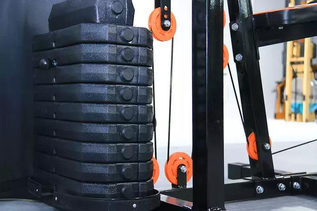 三人站综合训练器安装_三人站健身器材使用图解_三人站综合器械怎么用