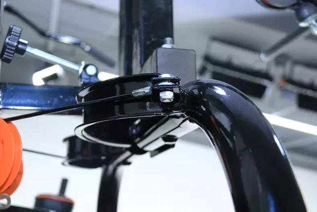 三人站健身器材使用图解_三人站综合器械怎么用_三人站综合训练器安装