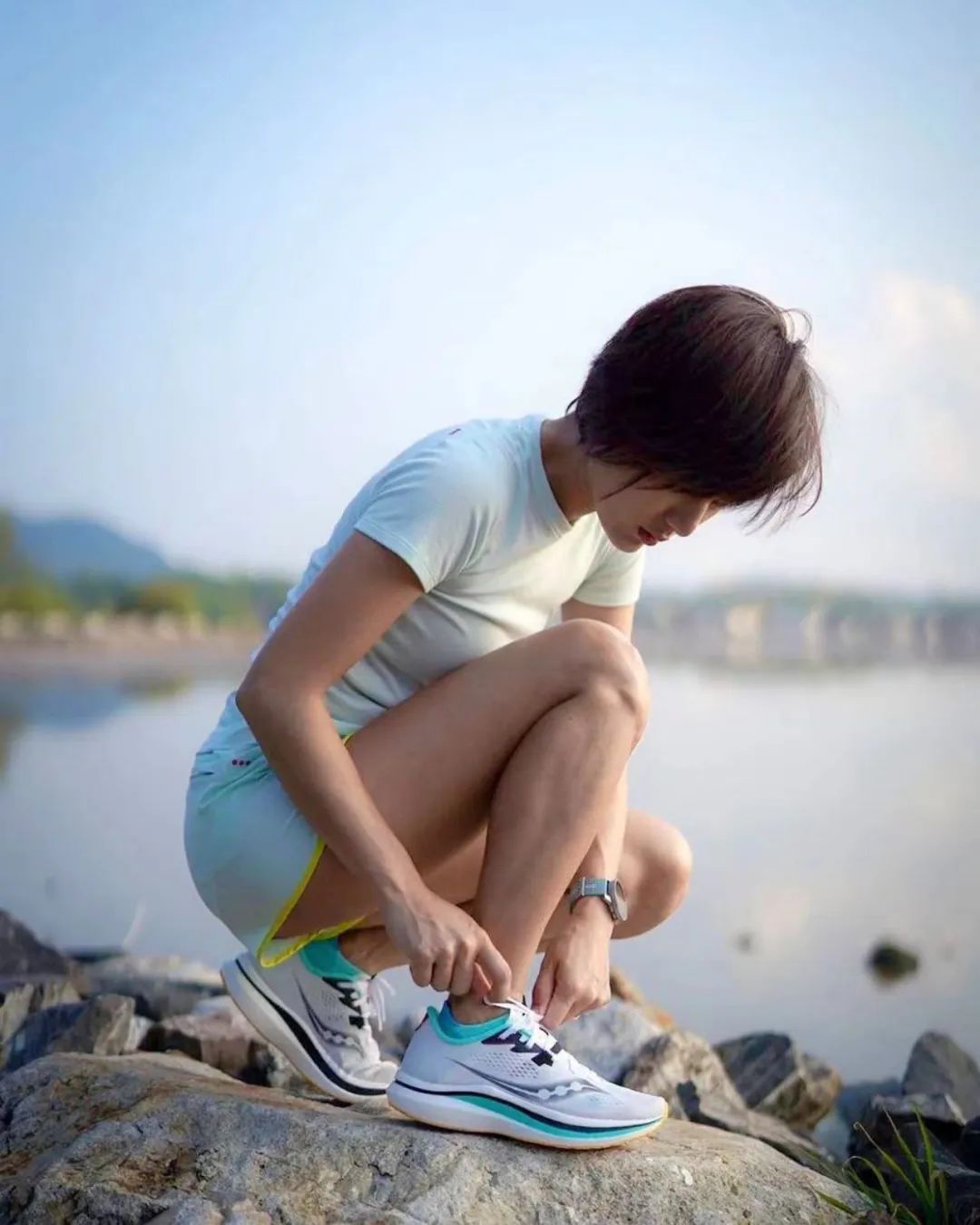 带护腕的健身手套_带手套健身护腕有用吗_健身手套带不带护腕