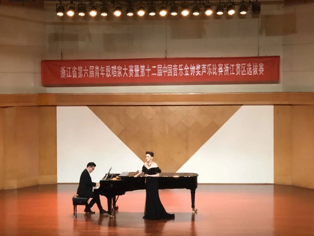 我总是一个人在练习一个人 伴奏_伴奏的要求_伴奏基础知识