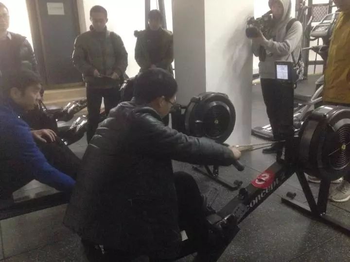 三人站综合训练器安装_三人站综合训练器安装视频_三人站综合训练器使用方法