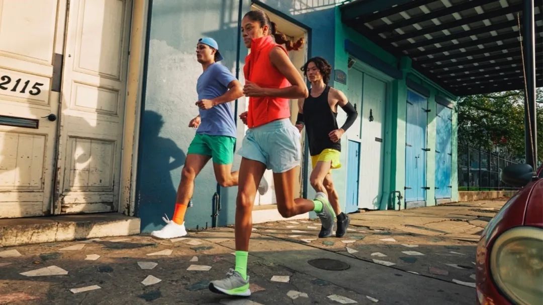 健身腕带还是手套_手套健身腕带怎么用_带护腕的健身手套