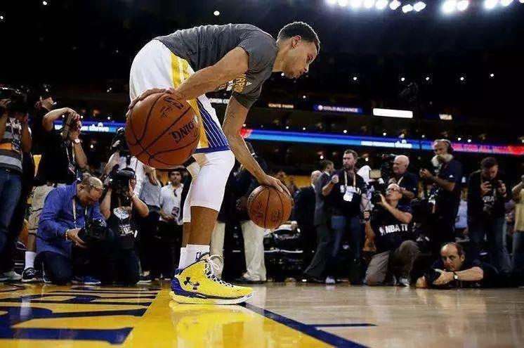 安德玛手套价格_安德玛健身手套_安德玛健身手套怎么样