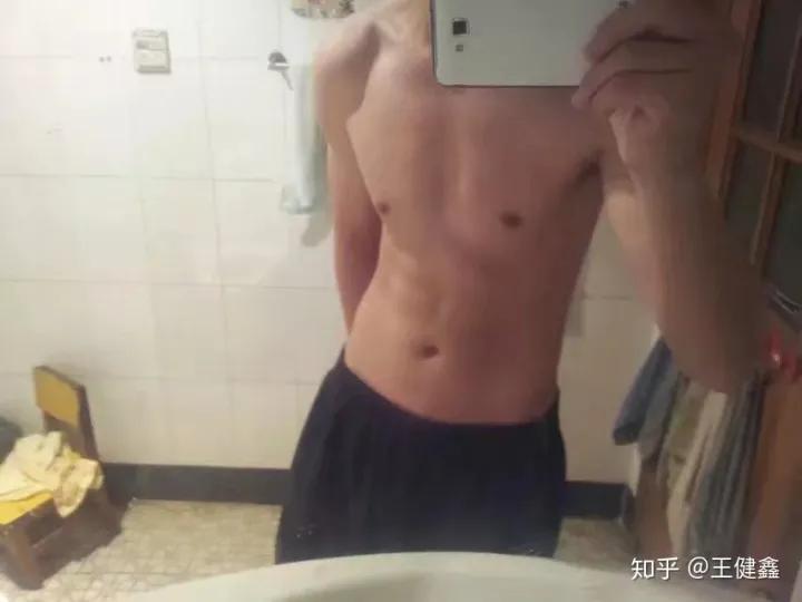 健身手套护腕什么牌子好_手套健身护腕图片_健身手套护腕