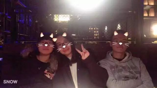 大学生校运会通讯稿_大学校运会通讯稿100字_校运会通讯稿件范文