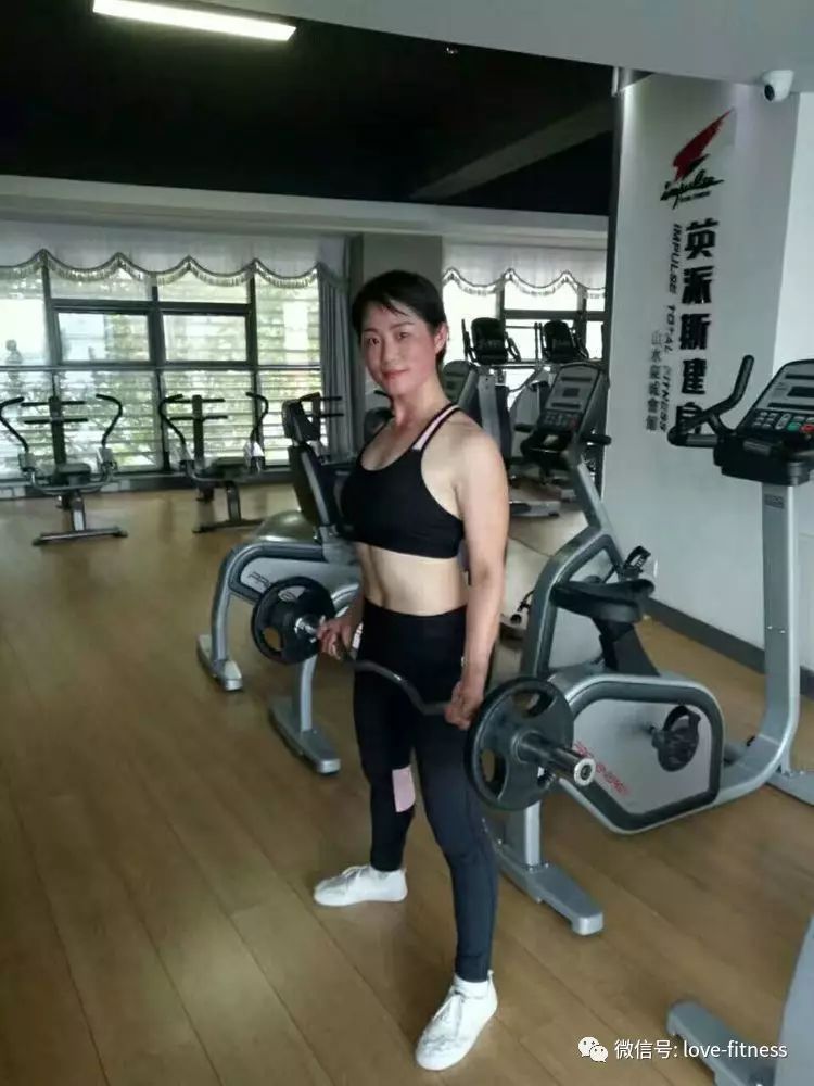 健身手套怎么选择_健身手套选择大一点还是小一点_手套健身选择什么牌子