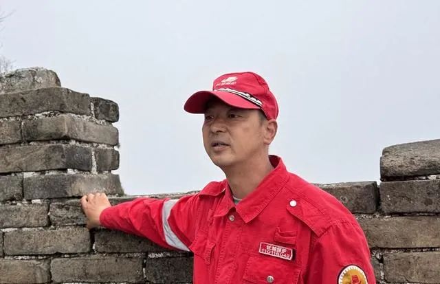 开yun官网入口登录APP下载 正面硬刚！箭扣长城保护员喝退任性驴友