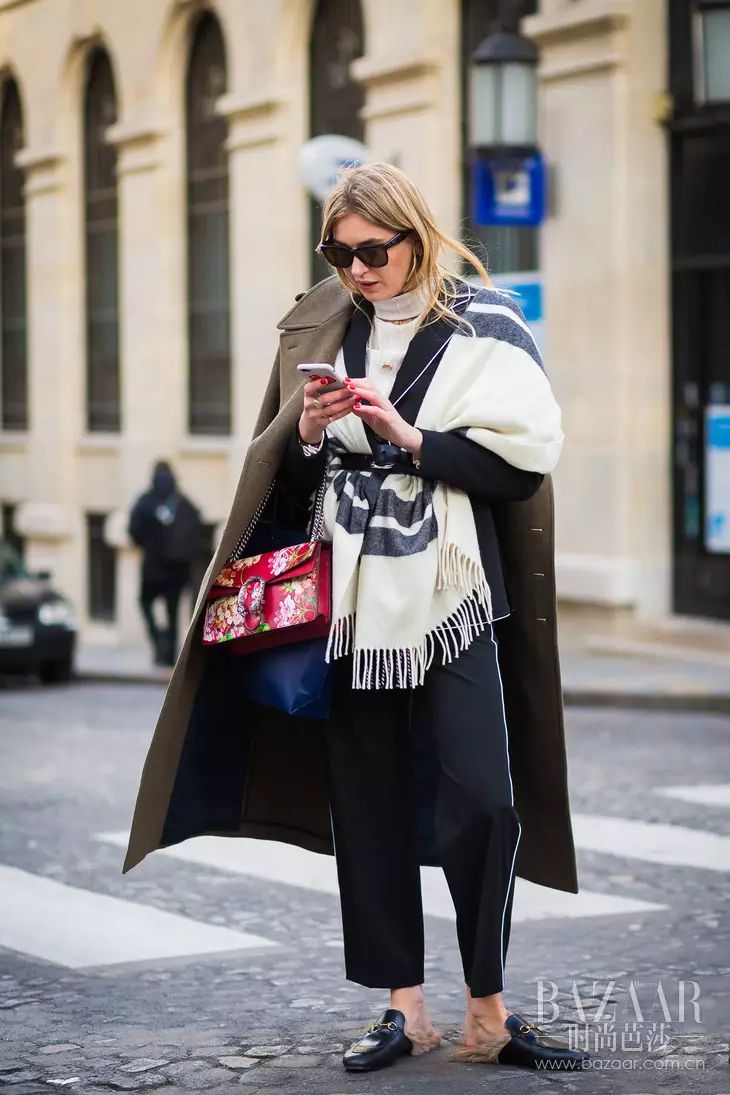 戴手套健身还是起茧_健身戴不戴手套_戴手套健身还会磨出茧子吗