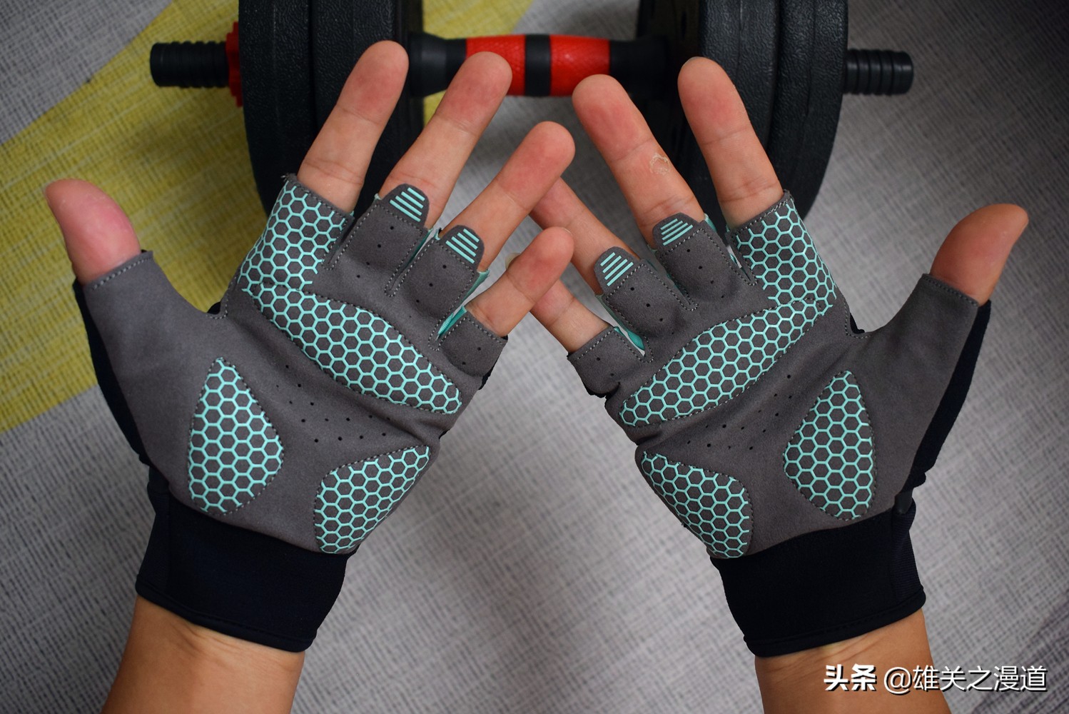  迈克达威T020运动手套评测 _专业健身手套_