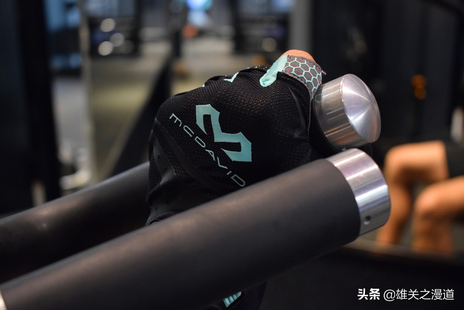  迈克达威T020运动手套评测 __专业健身手套