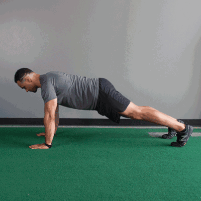 男性力量训练益处_中年男性肌肉流失预防_综合训练器 胸肌