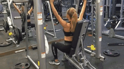 史密斯机优缺点分析_史密斯机训练动作_史密斯综合训练器