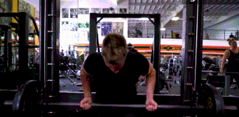 史密斯机训练动作_史密斯机优缺点分析_史密斯综合训练器