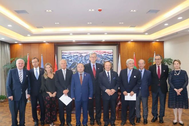 运鸿集团纳斯达克上市_运鸿集团大健康产业布局_中国运鸿控股最新好消息