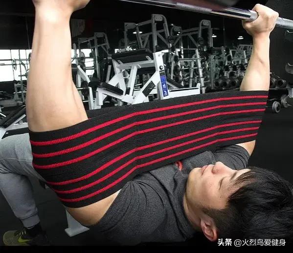 健身带的手套_健身需要带手套吗_健身手套有必要买带束带的么