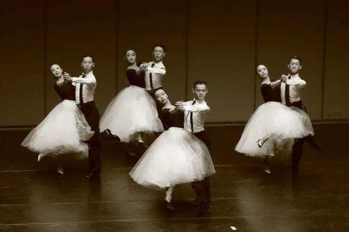 国标舞基本功练习_国标舞训练_顶级国标舞基功教学