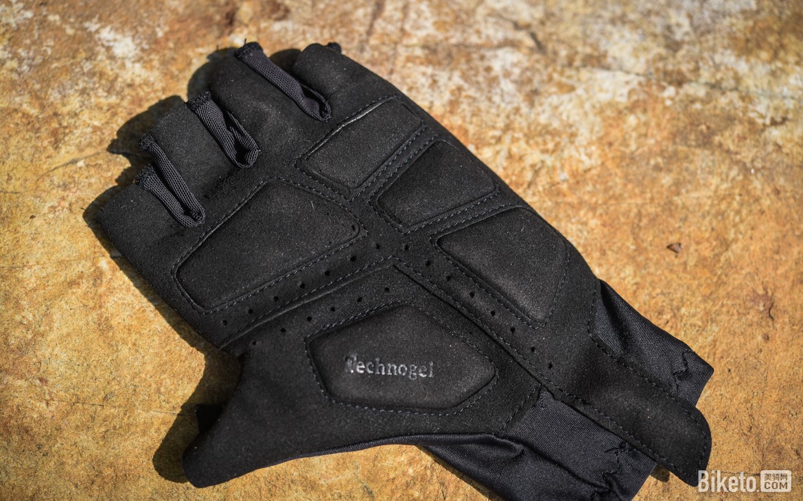 迪卡侬Van Rysel RoadR 900手套评测_唐力龙和迪卡侬健身手套_Van Rysel RoadR 900公路手套特点