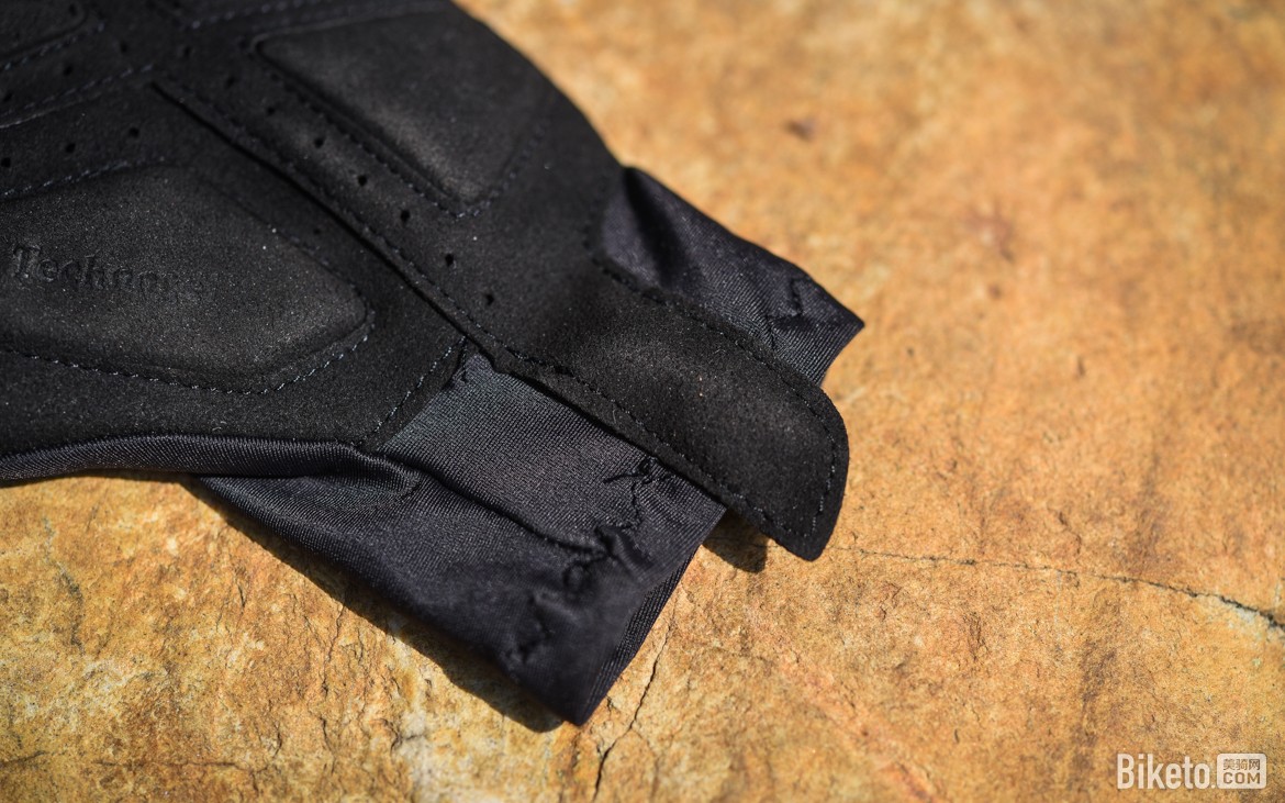 唐力龙和迪卡侬健身手套_Van Rysel RoadR 900公路手套特点_迪卡侬Van Rysel RoadR 900手套评测