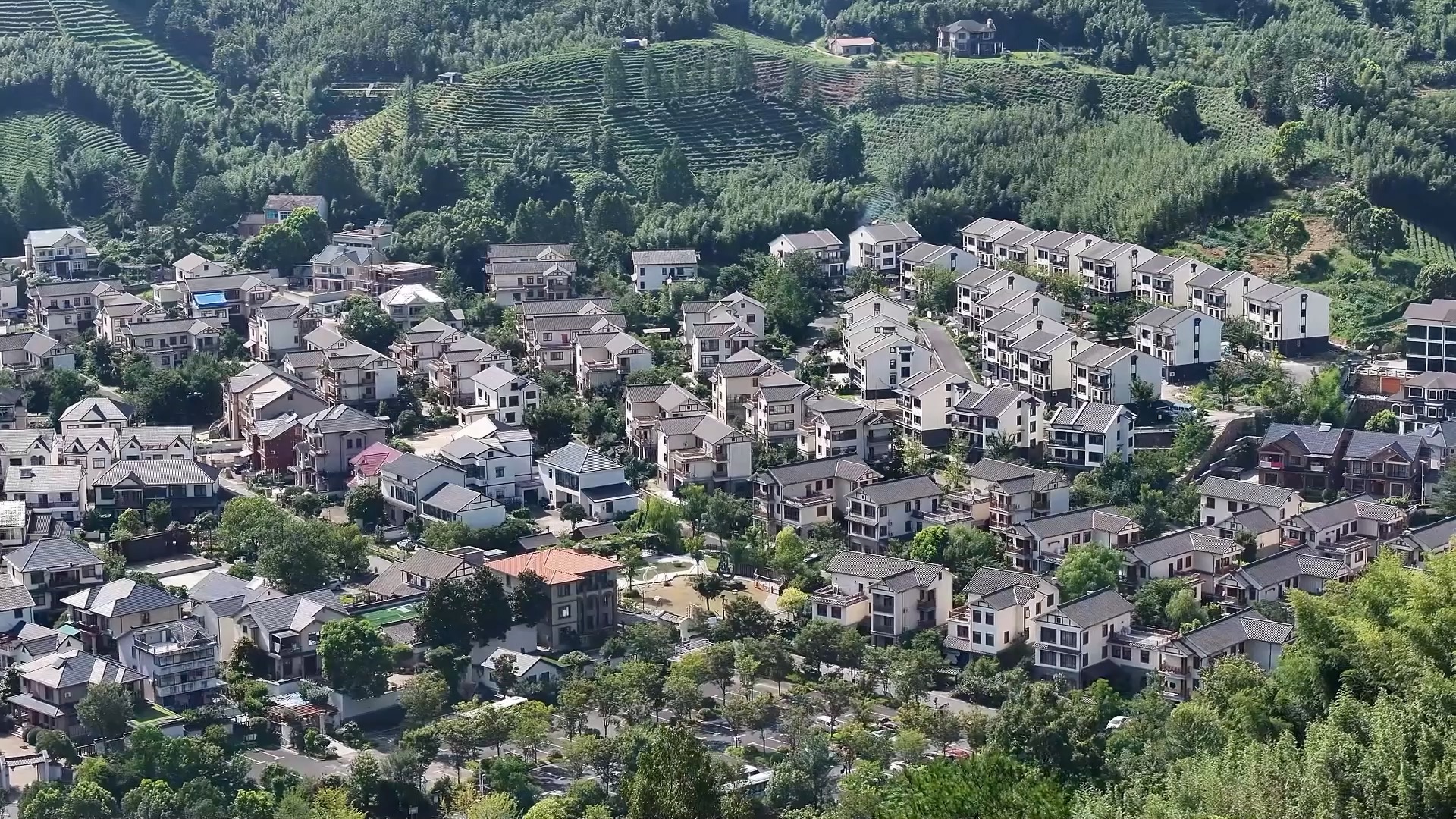 近期的重大新闻_十四五规划 高质量发展 产业升级