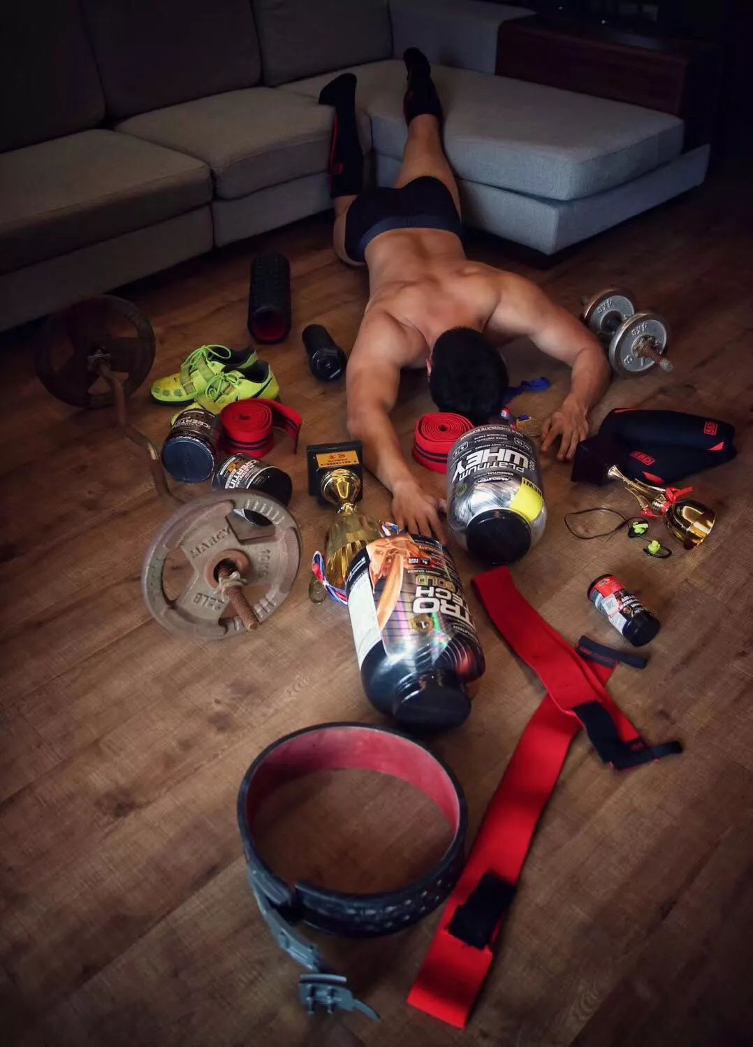 健身护腕手套_手套健身护腕图片_手套健身护腕怎么戴