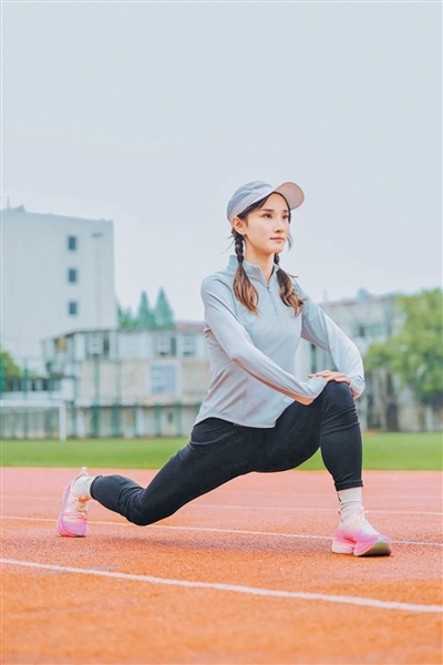 跑步热身运动方法_健身要带手套吗_马拉松跑步准备事项