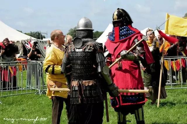 五人站综合训练器使用方法_五人站综合训练器_五人综合训练器锻炼指南