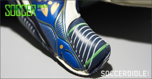 冠军联赛版 Predator Pro 手套- 守门员