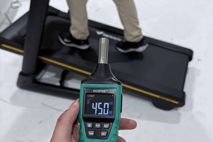 什么牌子跑步机质量好_麦瑞克幻影X5 Ultra缓震技术_跑步机膝盖保护技术