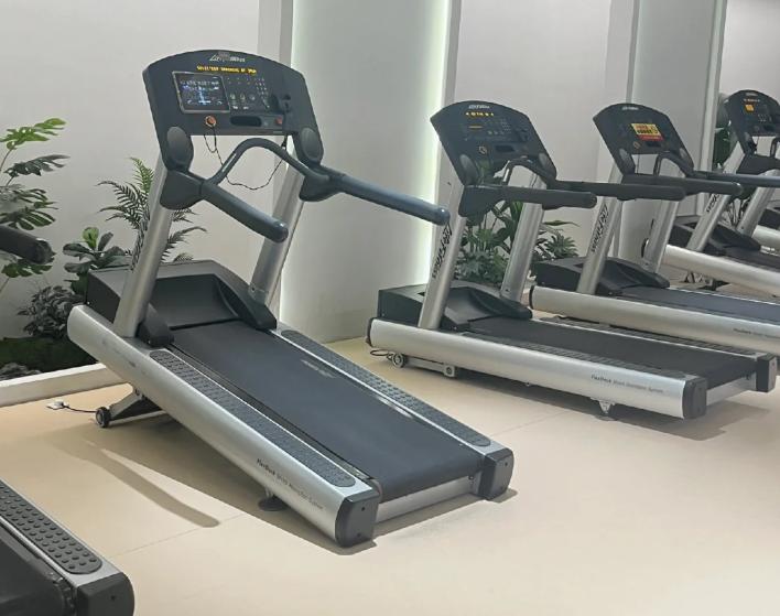 什么牌子跑步机质量好_跑步机膝盖保护缓震技术_千元跑步机噪音降低方法