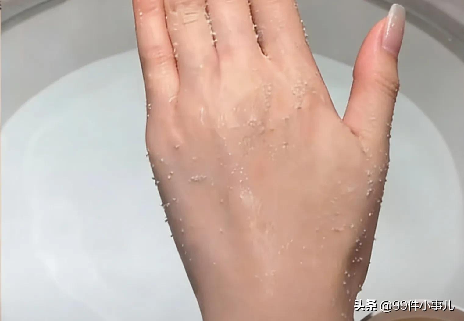 手部保养方法_10天手部保养周期_健身手套要贴紧还是松