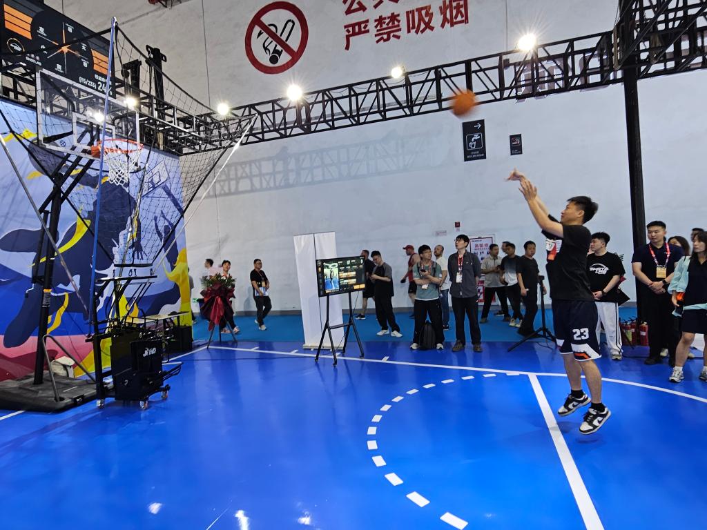 舒华综合训练器_AI体重管理系统_智能健身器材