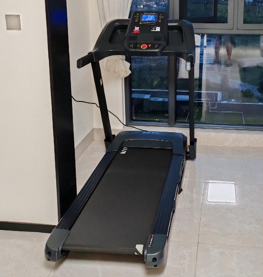 家用跑步机品牌排行榜2025_易跑M5 Ultra评测_跑步机什么牌子好跑步机价格
